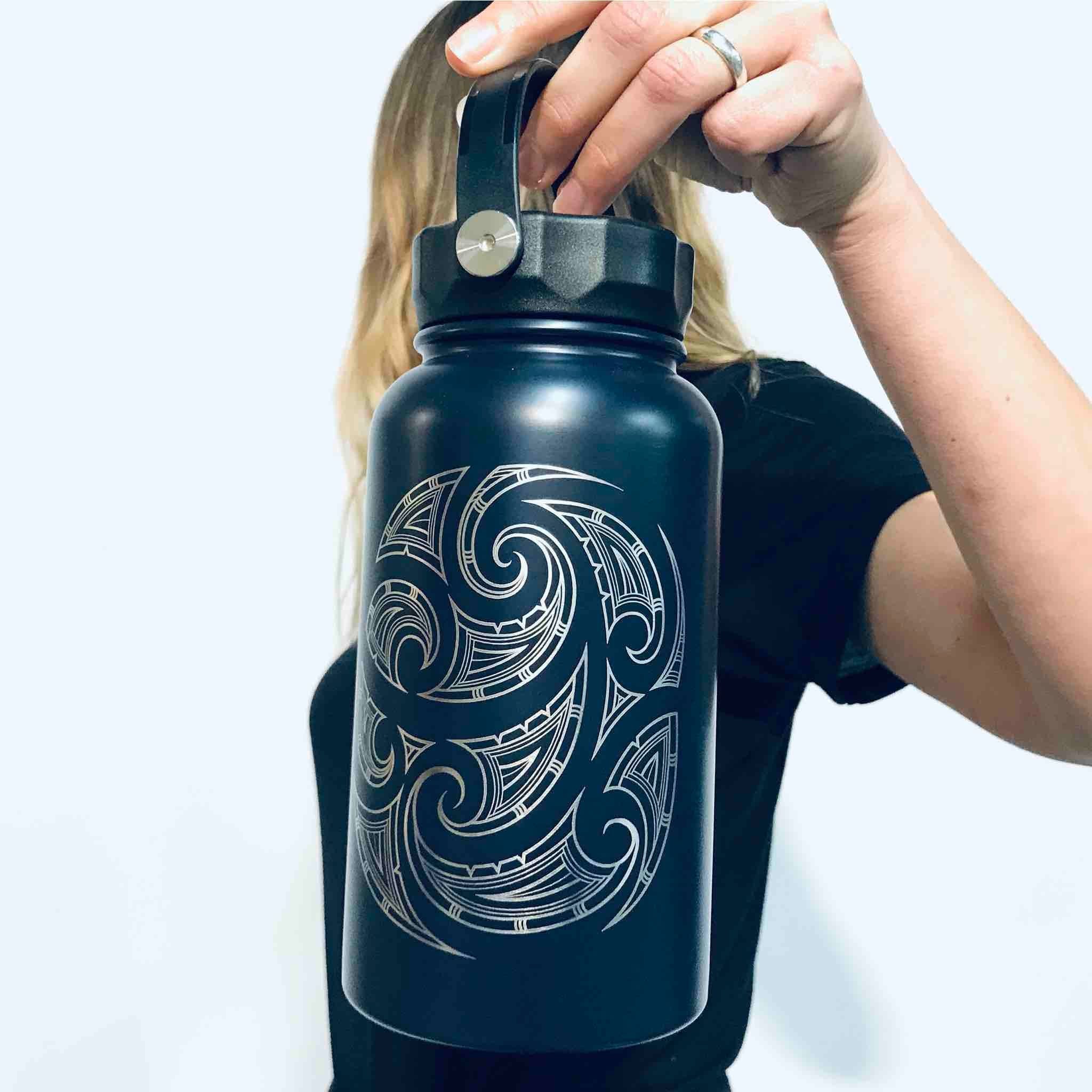 Insulated Drink Bottle with Handle 750ml - Wild Kiwi - Image 3