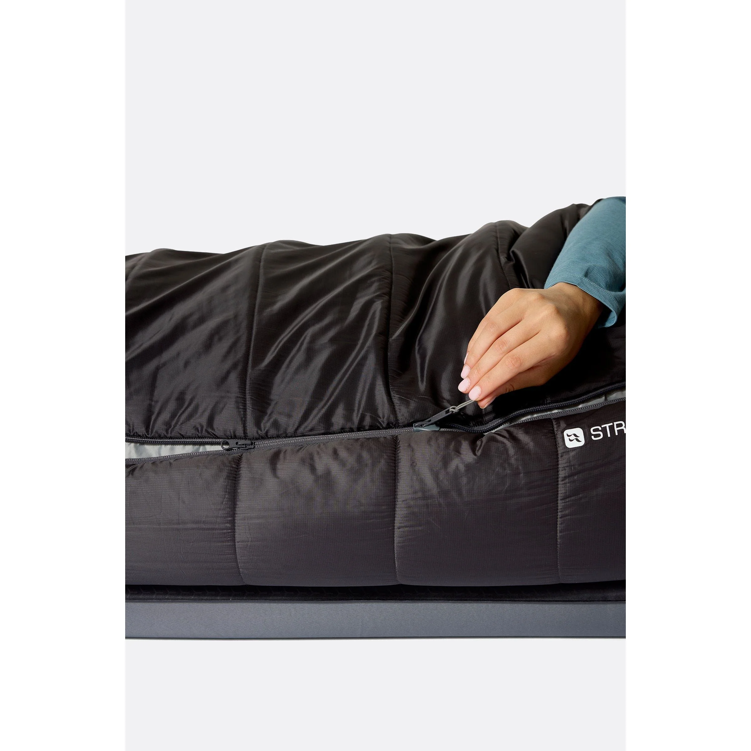 Rab Women's Radeon Synthetic Sleeping Bag (0°C) - Image 9